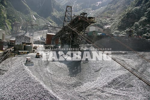 2015 HPE Hasil Olahan Tambang Alami Penurunan