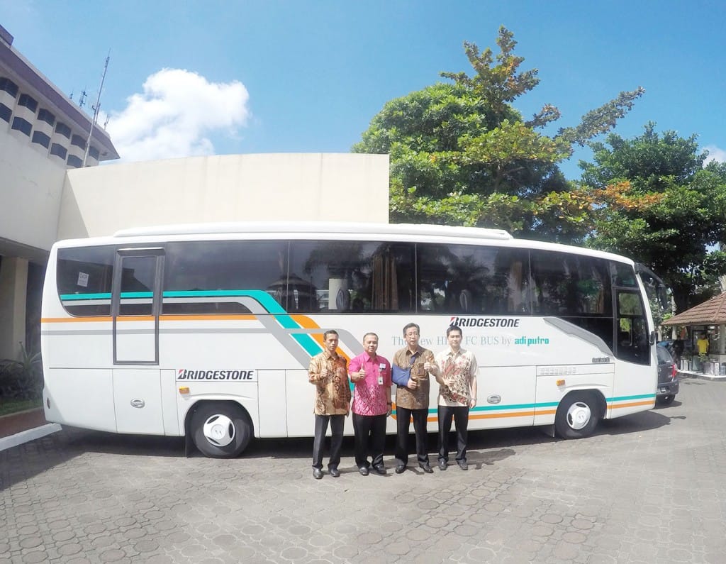 Bandung Kota Akhir dari Road Show Hino FC Bus