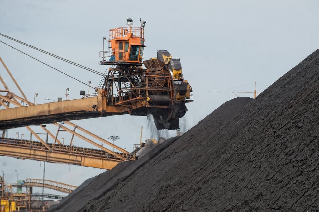 Bumi Resources Naik Papan Utama BEI