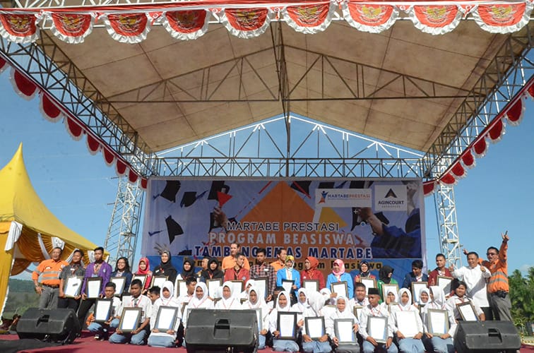 PT Agincourt Resources Salurkan Martabe Prestasi Pada 130 Pelajar