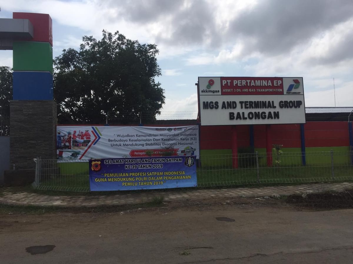 Area Produksi Di Balongan Terbakar, Pertamina Turunkan 6 Damkar