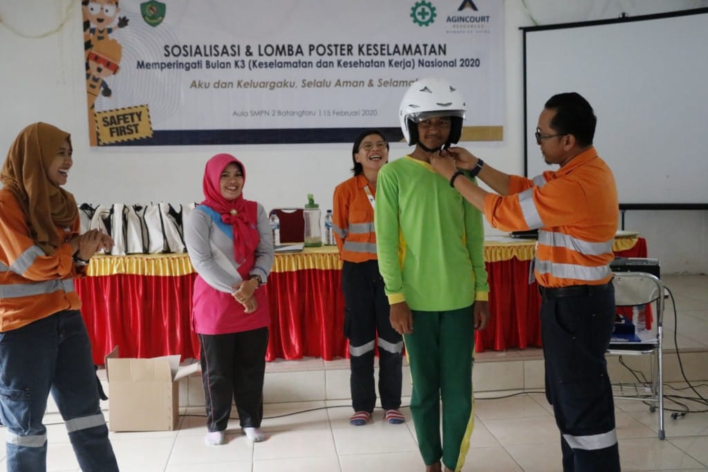 Isi Bulan K3, Tambang Emas Martabe Sosialisasikan Keselamatan Pada Pelajar