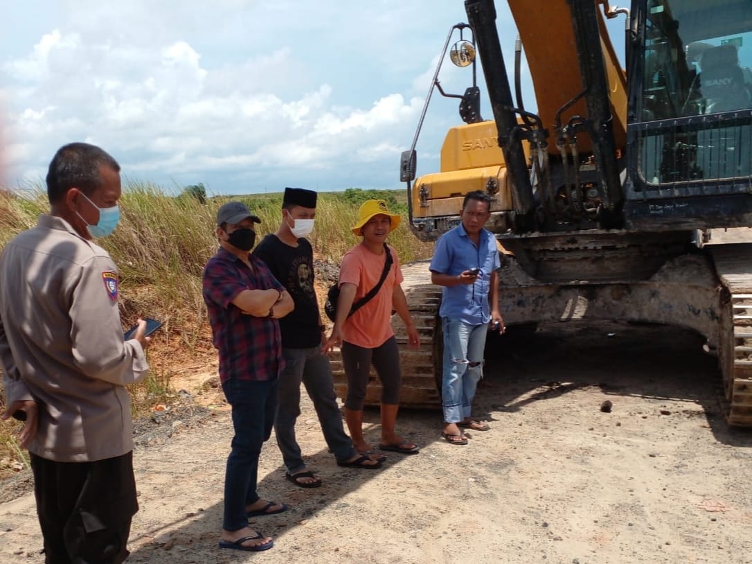 Bawa Alat Berat, Penambang Ilegal Di Kalsel Nekat Terabas Police Line