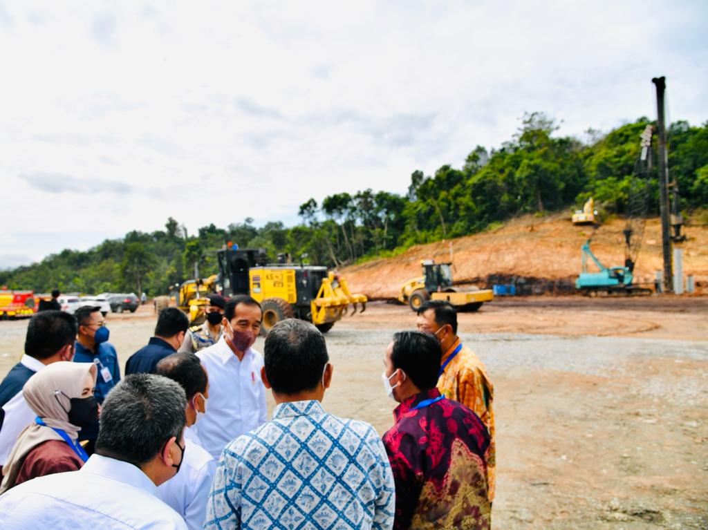 Resmikan Proyek DME, Jokowi: Bisa Tekan Impor Elpiji dan Buka Lapangan Kerja