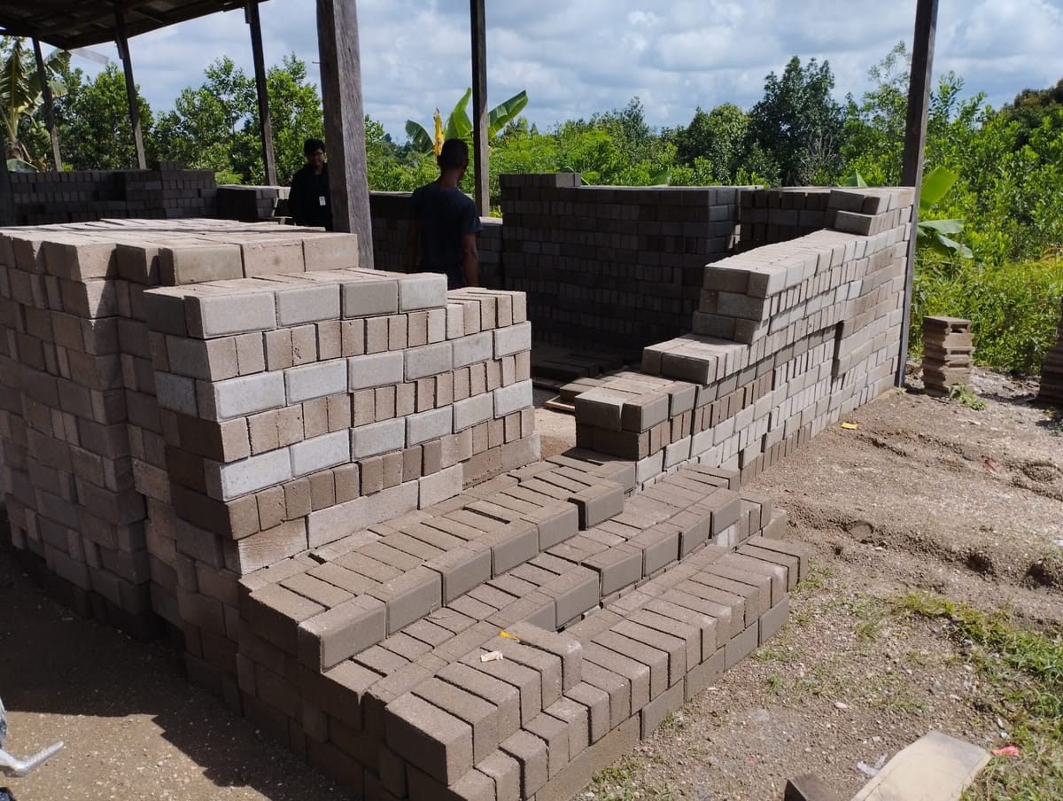 PT PKN Olah FABA Jadi Produk Batako Dan Paving Block