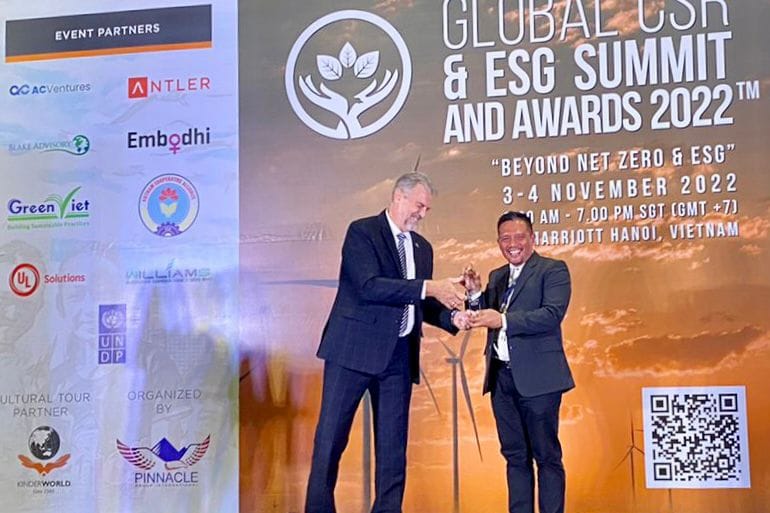 MDB Group Raih Penghargaan Bergengsi CSR Global & ESG Awards 2022 di Vietnam