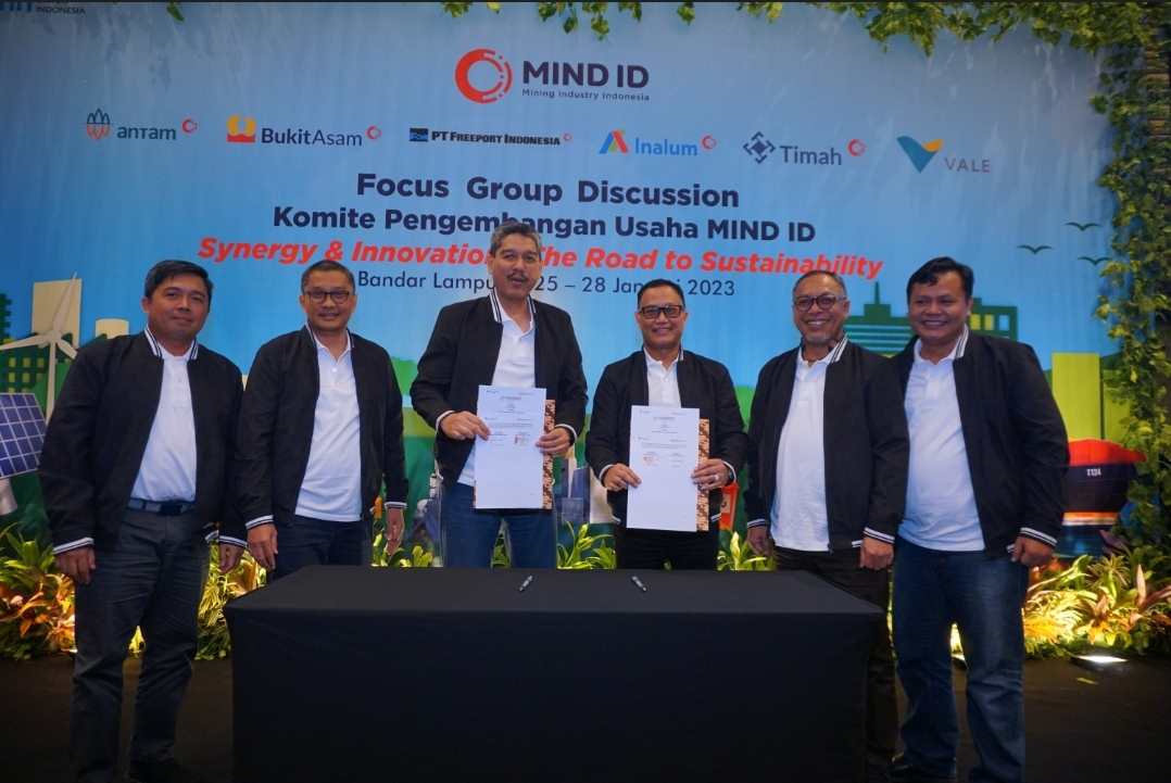 PT Bukit Asam,Tbk Jajaki Pengembangan PLTS Di Area Operasi PT Timah,Tbk