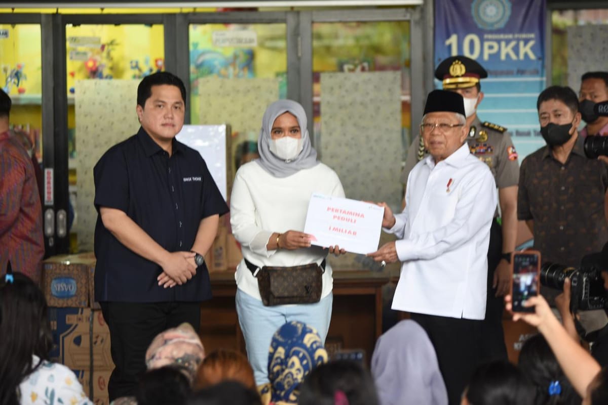 Wapres Ma'ruf Amin Serahkan Bantuan Pertamina Untuk Warga Pengungsi Plumpang