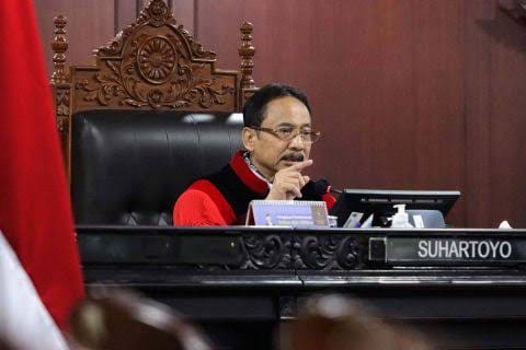 MK Tolak Gugatan Uji Materiil Soal Penambangan Di Pulau Kecil