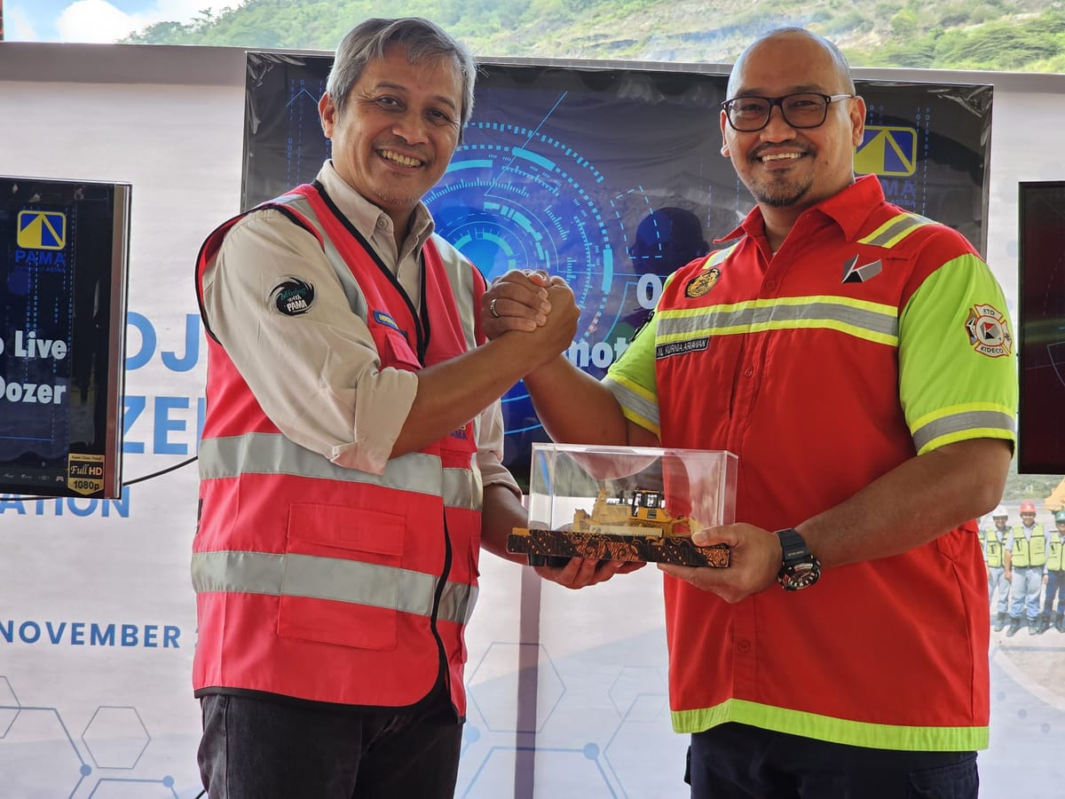 Pertama Di Tambang Batubara Di Indonesia, PAMA Operasikan Remote Control Dozer