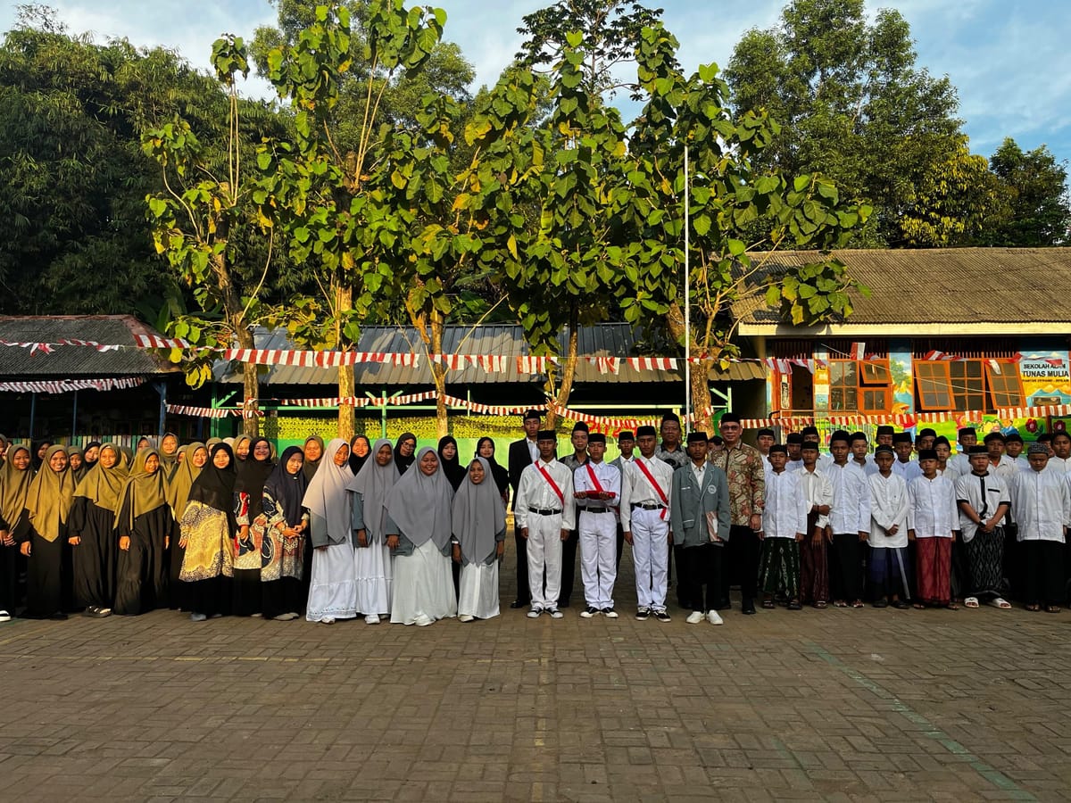 Semarak HUT Kemerdekaan RI Anak-Anak Pemulung Di Sekolah Tunas Mulia Bantar Gebang