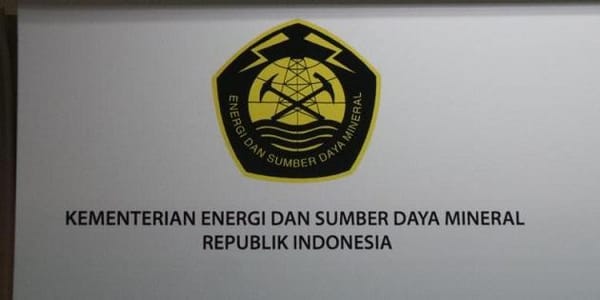 ESDM Sumbang Lampu Age-Petromat ke Nelayan Cirebon