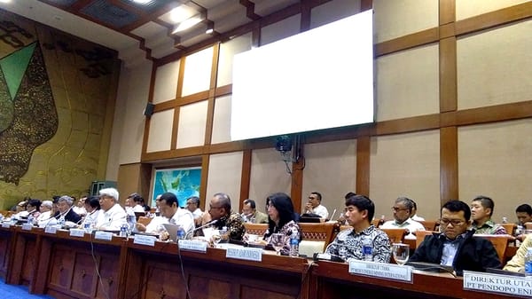 Komisi VII Cecar Kementerian ESDM Soal Tarik Ulur Harga Premium