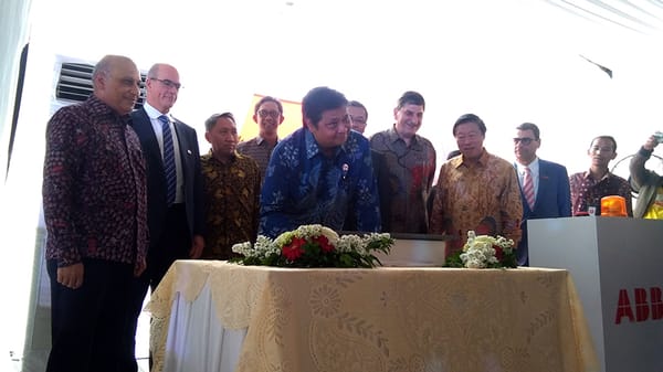 Menteri Airlangga Resmikan Pabrik Gas Insulated Swicthgear