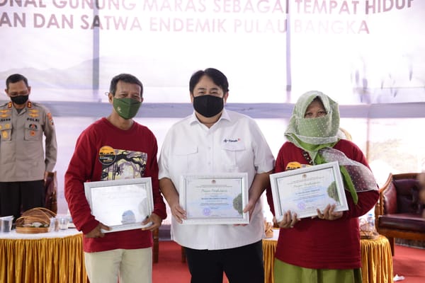 Konsisten Selamatkan Satwa, Dirut PT Timah Raih Penghargaan