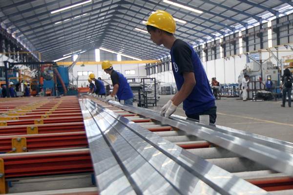 RI Butuh 623 Ribu Ton Aluminium Untuk Infrastruktur EBT 2045