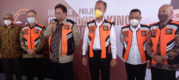 Menko Perekonomian Airlangga Hartarto dan Menperin Agus Gumiwang Lakukan Groundbreaking PT Smelting Gresik