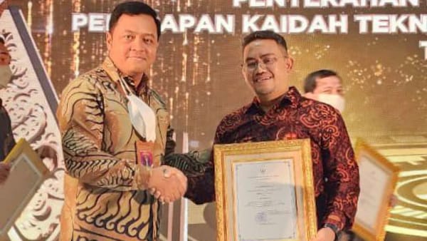 Mifa Bersaudara Raih Trophy Best of the Best di Ajang GMP Awards 2022