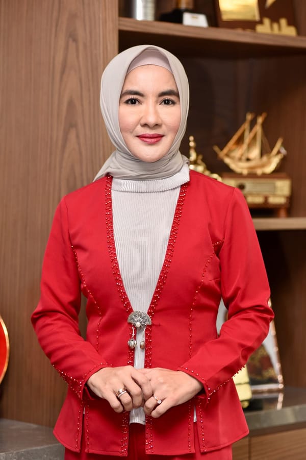 Dirut Pertamina Nicke Widyawati Sabet Green Leadership dari KLHK