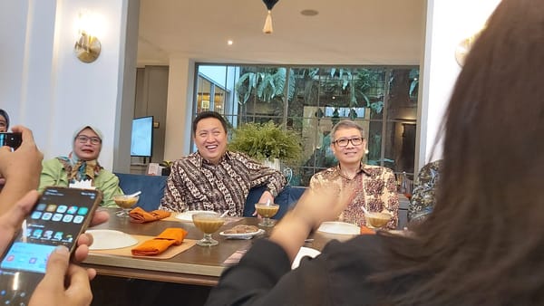 Seriusi Bisnis EV, Bos Adaro Kunjungi Markas CATL di Cina