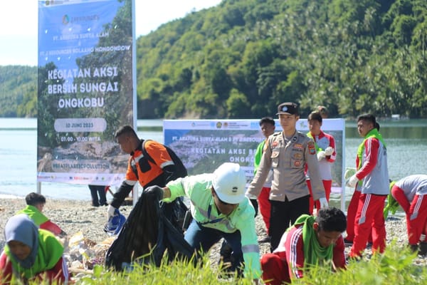 Semarakan Coastal Clean Up 2023, Dua Anak Usaha J Resources Bersih-Bersih Sungai Ongkobu Di Sulawesi Utara