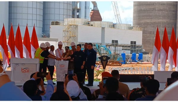 Presiden Joko Widodo Resmikan Injeksi Perdana Bijih Bauksit Di SGAR Mempawah